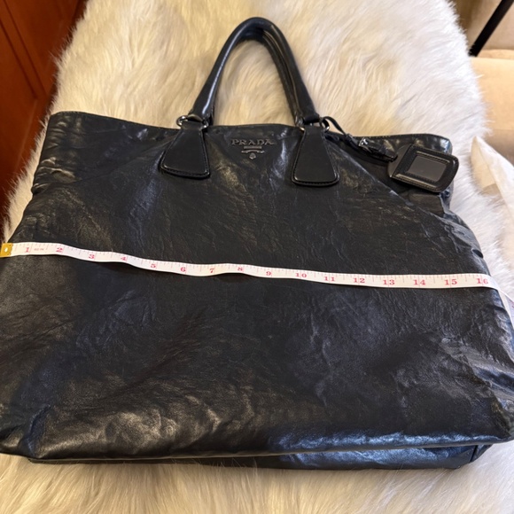 Black Prada large handbag. Double handle + Strap - Picture 3 of 16